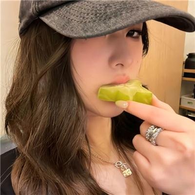 飘动的红丝带